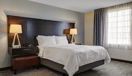 Suite, 2 Bedrooms, Roll-in Shower, Kitchen (Communications, Roll Shwr)