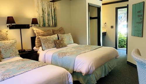 Deluxe Room, 2 Queen Beds, Non Smoking