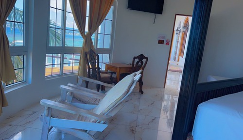 Deluxe Room, Multiple Beds, Beachside