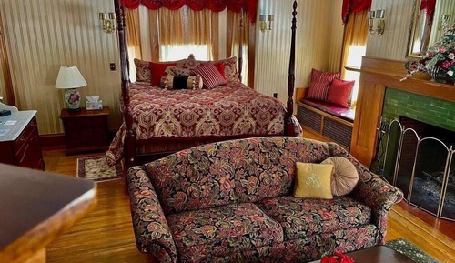 Romantic Single Room, Ensuite, Garden View (Arthur Brown)