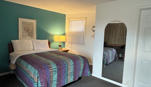 Standard Room, 1 Queen Bed
