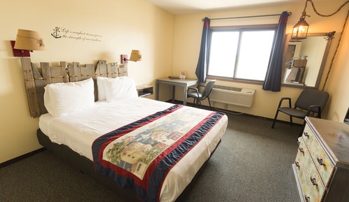 Standard Room, 1 Queen Bed