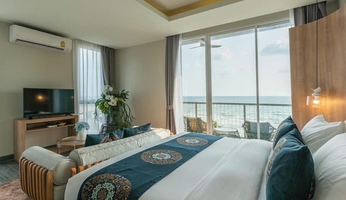 Deluxe Suite Room With Seaview