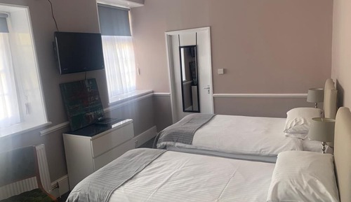 Premium Twin Room, Ensuite