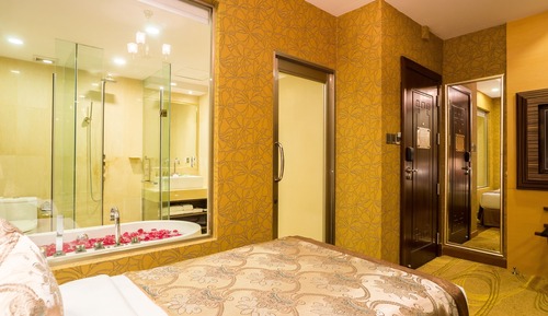 Executive Room, 2 Twin Beds, Non Smoking, City View