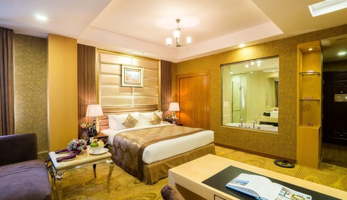 Junior Suite, 1 King Bed, Non Smoking, City View