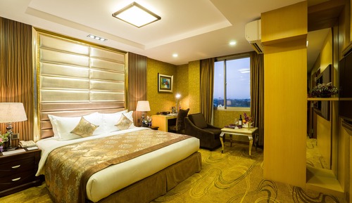 Executive Room, 1 King Bed, Non Smoking, City View