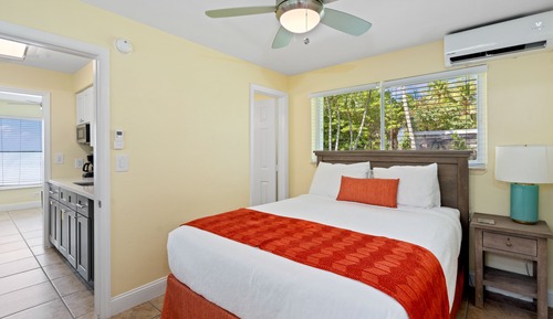 Cottage, 1 Queen Bed with Sofa bed, Kitchen (#03 Waterfront with Patio)