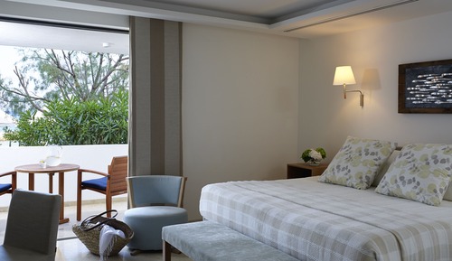 "Koufonisi " One Double Bedroom with Direct Beach Access 85 m2
