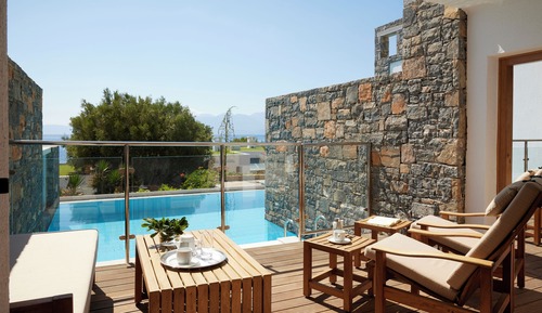 Peninsula Collection Three-Bedroom Suite with Individual Pool