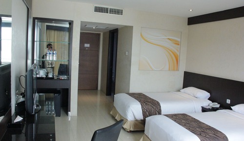 Deluxe King Room