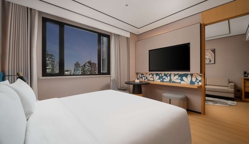 Deluxe Suite, 1 King Bed
