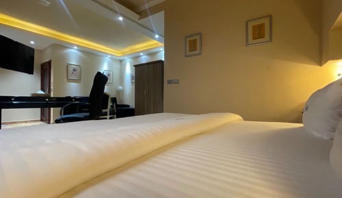 Junior Suite, Balcony, City View