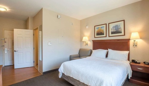Standard Studio Suite, 1 Queen Bed