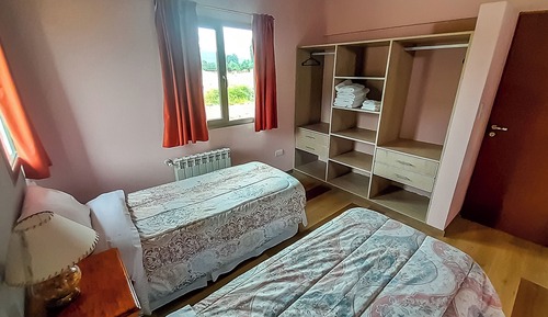Comfort Cabin, Hill View
