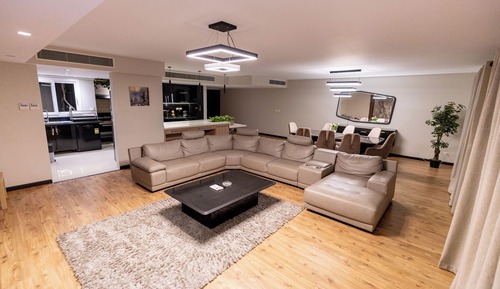Luxury Apartment, 3 Bedrooms, Kitchen, Pool View