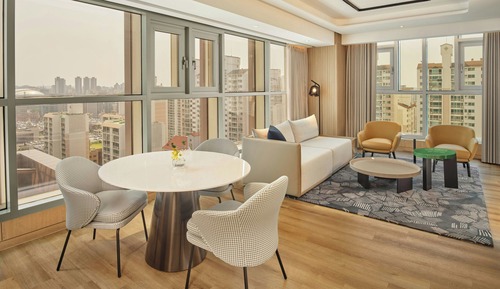 Executive Suite, Suite, 1 King