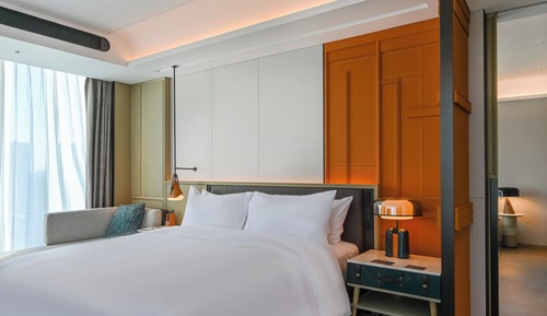 Deluxe Suite, 1 King Bed