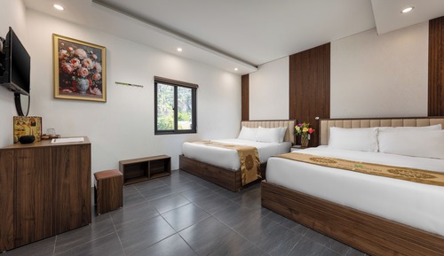 Deluxe Double or Twin Room