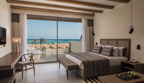 Deluxe Room, 1 Queen Bed, Garden View (Family)