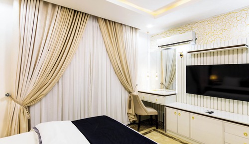 Deluxe Room, Pool View