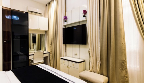 Superior Room, 1 King Bed, City View