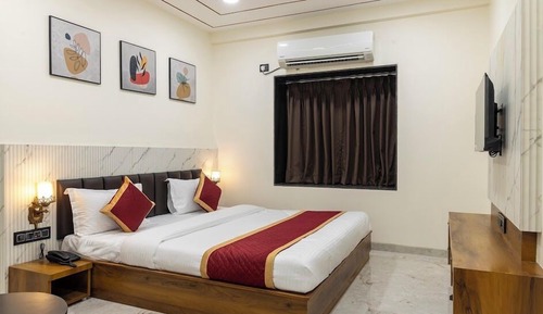 Semi Suite Room