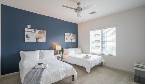 Luxury Apartment, 2 Bedrooms, Refrigerator