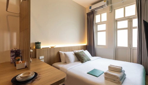 Superior Studio, 1 King Bed