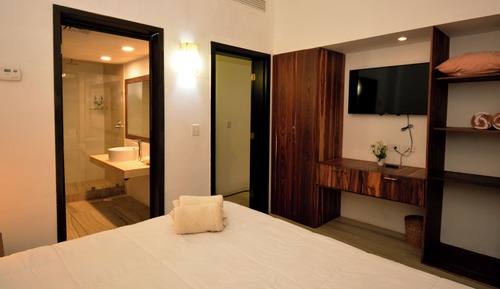Family Apartment, 2 Bedrooms, Private Pool
