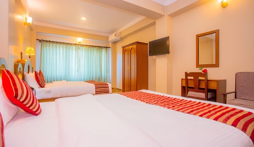 Double Room, 2 Queen Beds, Mountain View