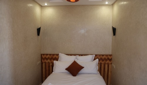 Deluxe Room, Pool View