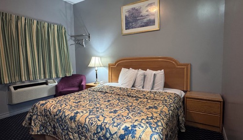 Comfort Room, 1 King Bed, Non Smoking