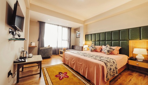 Superior Room, Mountain View
