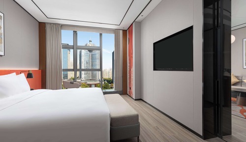 Deluxe Suite, 1 King Bed