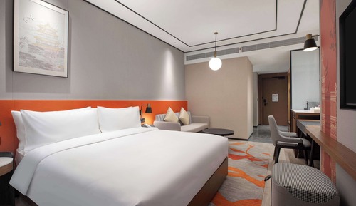 Deluxe Room, 1 King Bed