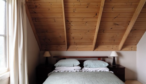 Traditional Cottage, 2 Bedrooms, Hot Tub, Vineyard View