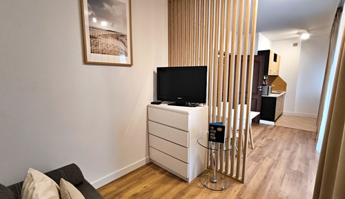 Economy Suite