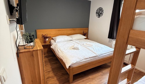 Economy Room