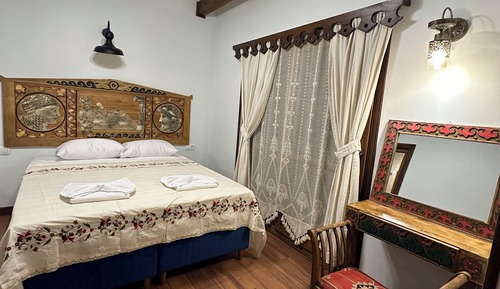 Family Suite, 1 Bedroom, City View