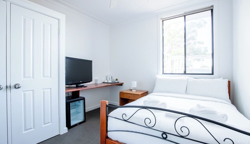 Double Room, 1 Double Bed, Shared Bathroom