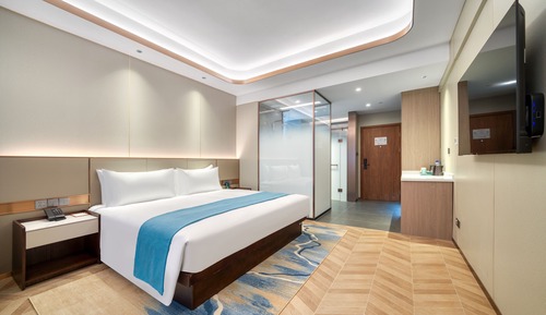 Deluxe Room, City View