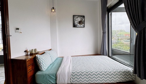 Basic Room, Private Bathroom, Valley View