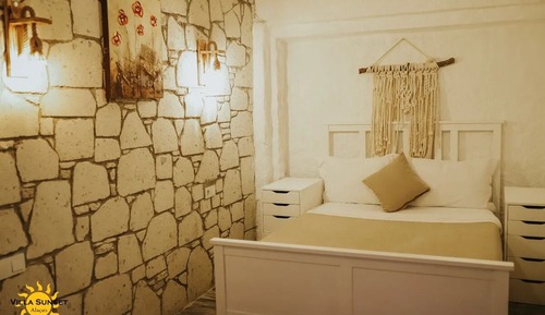 Economy Room