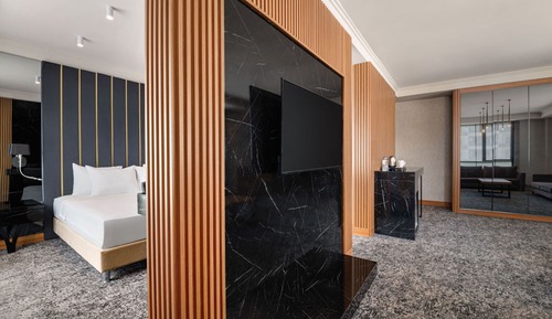 Suite, 1 King Bed