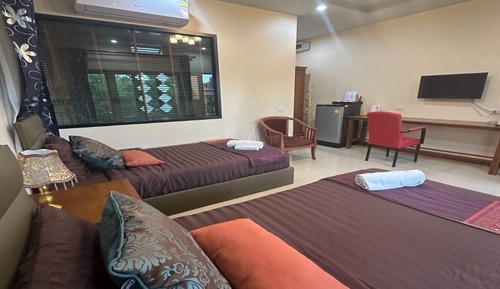 Standard Twin Room