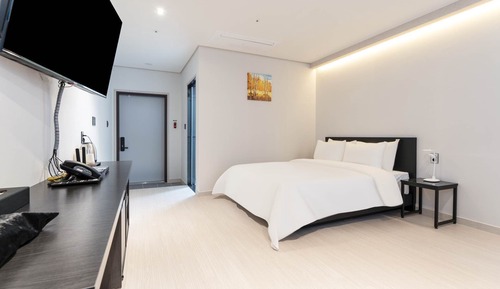 Standard Double Room, Non Smoking, Private Bathroom