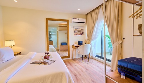 Deluxe Apartment