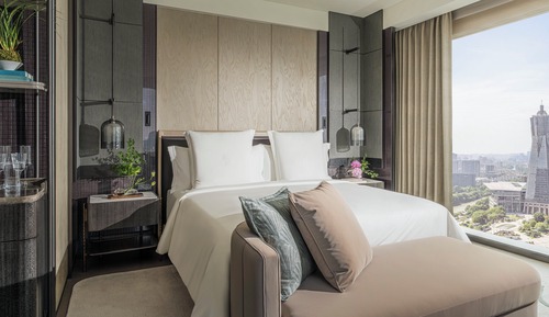 Executive Room, 1 King Bed (Four Seasons)