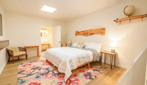 The Sweet: Family Room w/ Private Bath